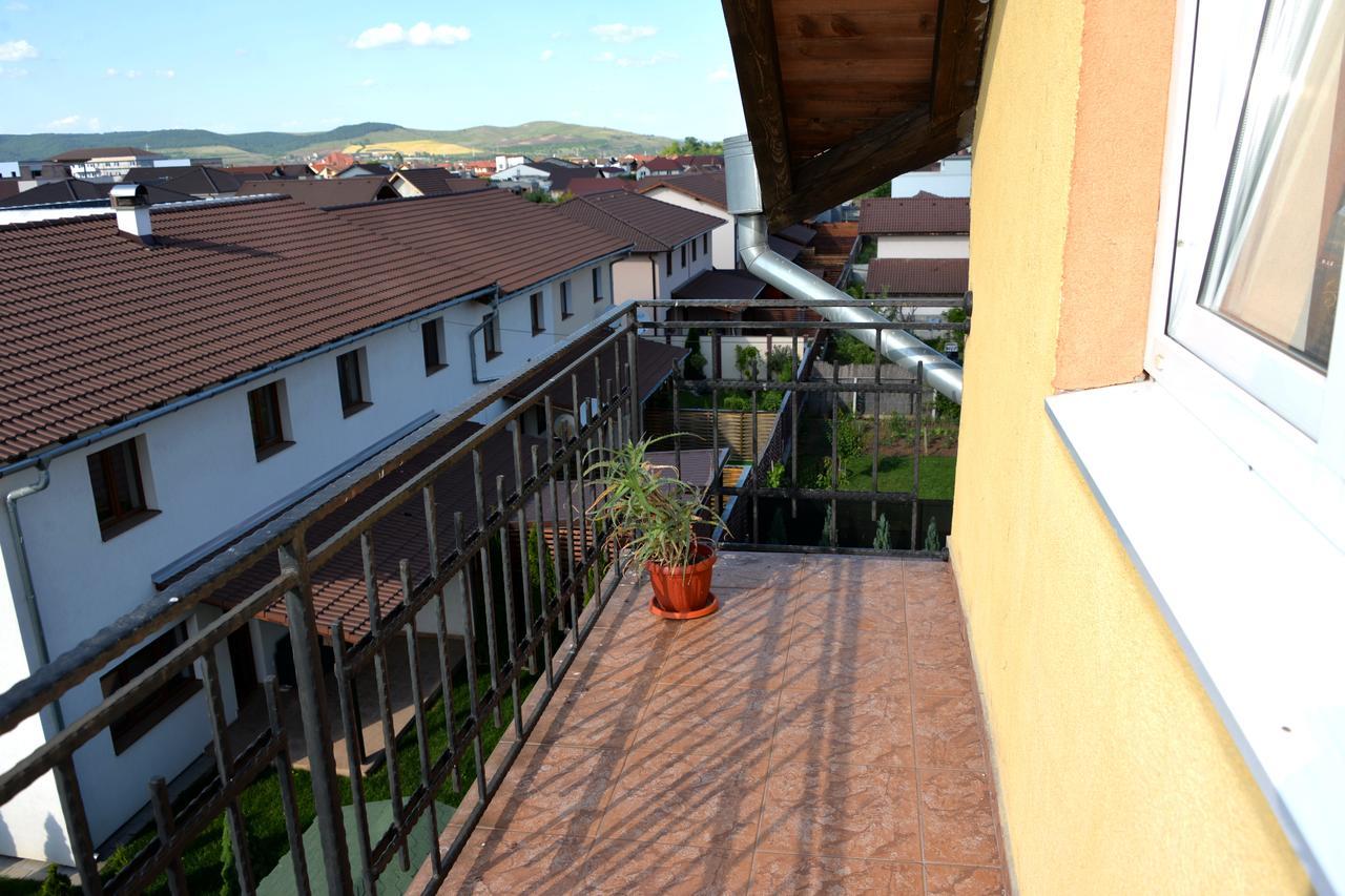 Apartament Rezidential - Alba Iulia Lägenhet Exteriör bild